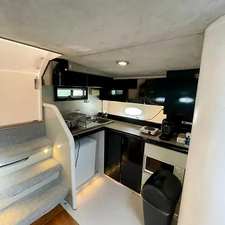 Nuit Atypique Sur Un Bateau Linge Et Menage Inclus - Boat Paradise La Rochelle *